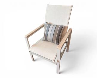 140 WhitewashedWoodGrainAluminumSlingChairwSunbrellaPillow