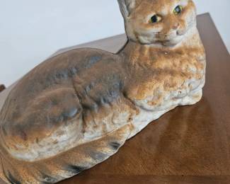 Cast iron cat 