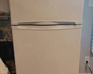 PRESALE - $200 LESS THAN ONE YEAR-HEIER REFRIGERATOR SEE NFM $604 PLUS TAX NEW AT NEBRASKA FURNITURE MART NOW. Haier 9.8 Cu. Ft. Top Freezer Refrigerator in White