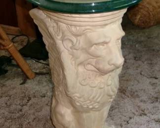 2 RESIGN LION TABLES