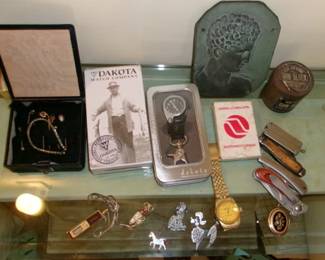 SMALL COLLECTIBLES
