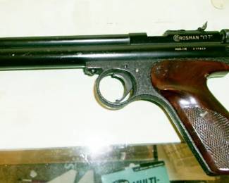 CROSSMAN PELLET PISTOL