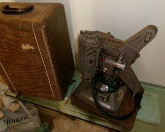 REGAL 8MM PROJECTOR