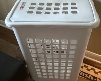 Sterilite Ultra Laundry Basket with Lid