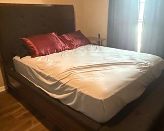Modern Upholstered Platform Bed Frame with Tufted Headboard