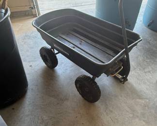 Gorilla Carts Poly Yard Cart