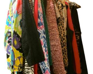 377 - Lot of Women's Clothes