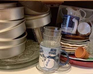 392 - Cabinet Lot of Assorted Glass & Baking Items