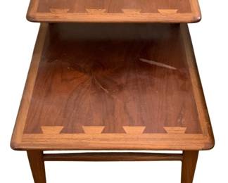 251 - Lane End Table - 21 x 28 x 20
