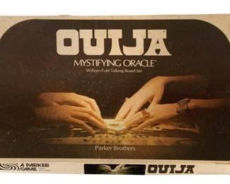 720 - Ouija Board in box