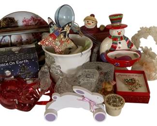 235 - Lot of Assorted Decor Items