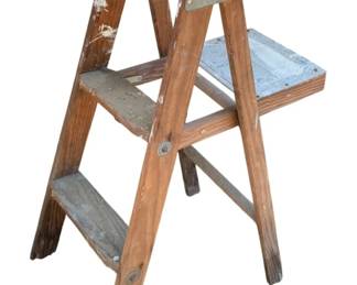 81 - Wood 3 Ft Ladder