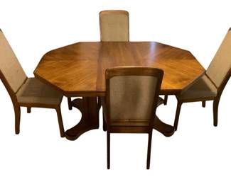 373 - Burlington House DIning Table w/ 4 Chairs (Description): Table - 61.5 x 29 x 44 Chairs - 22 x 42 x 21