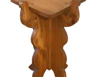 460 - Wood Stand - 22.5 x 15 x 15