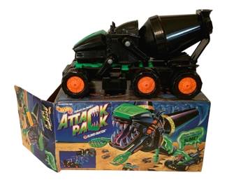 643 - Hot Wheels Attack Pack w/ box