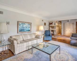 LR suite