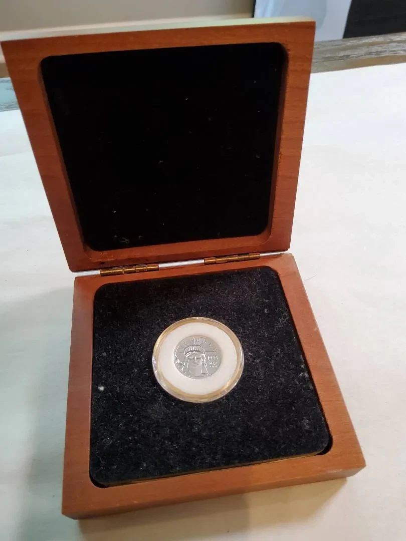 01 1999W 1 10 Oz American Platinum Eagle $10 Coin