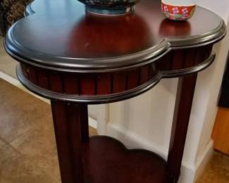 Bombay Company Clover Accent Table Decorative Bowls