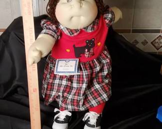 1998 Cabbage Patch Kids 20th Anniversary Special Edition Doll W Papers, 2 stamps Card Wanda