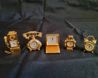 More Mini 5 Vintage Novelty Quartz Miniature Tabletop Clocks