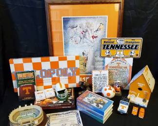 Tennessee Vols Fan Collection Lot 1 Memorabilia, Games Decor COA