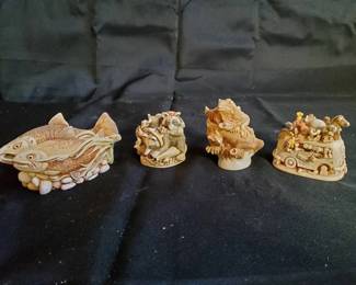Harmony Kingdom Animal Figurine Lot Raccoon, Lizard, Fish Party Bus Orig Price tags