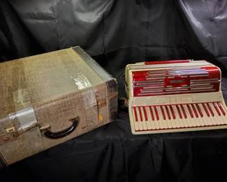 Italian Camerano Accordion with Original Hardshell Case Made in Italy