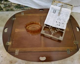 MidCentury Style Oval Tray Table with Amber Glass Ornate Book Holder