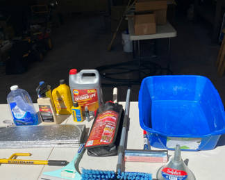 Lot 119: Automotive Tools and Products