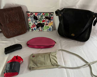 Lot 95: Vintage Handbags