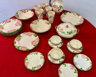 Lot 34: Franciscan "Desert Rose" Earthenware Collection