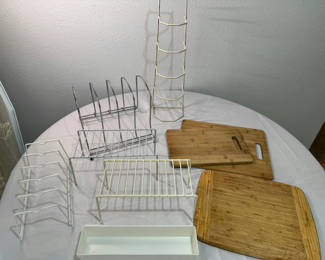 Lot 129: Assorted Kitchen Racks and Cutting Boards