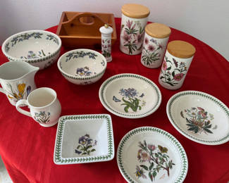 Lot 48: Portmeirion "Botanic Garden" Earthenware & Serving Set