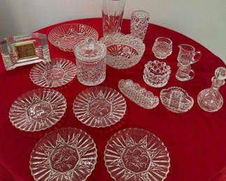 Lot 40: Brilliant Vintage Pressed & Cut Glass Collection