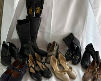 Lot 91: Assorted Women's Footwear Collection, Size 9