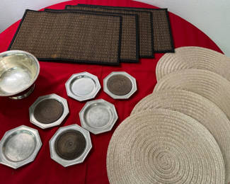 Lot 53: Table Decor / Hosting Lot