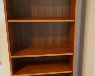 Lot 135: Bookshelf