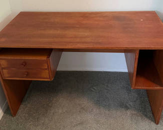 Lot 146: Office Desk and Rolling Chair
