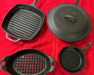 Lot 52: Cast Iron Cookware