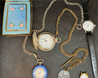 Lot 174: Vintage Timepieces & Keepsakes Collection