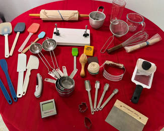 Lot 43: Home Baker & Kitchen Gadget Lot