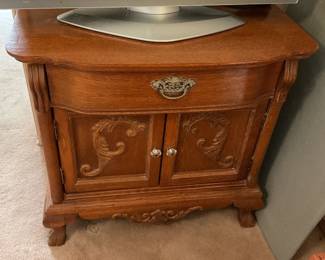 Lexington cabinet-30x19x28