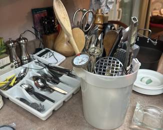 SILVERWARE UTENSILS