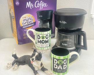 Mr Coffee 5 Cup Programmable Mini Brew Coffee Maker Black 2 Dog Mom Dad Mugs