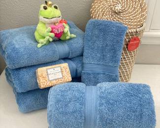 Lands End Blue Cotton Bath Towel Set With Beekman 1802 Goat Milk Soap Hand Woven Basket Plush Frog Toy