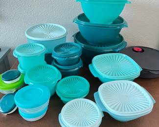 Tupperware Plastic Food Storage Containers Green Set with Lids Various Sizes