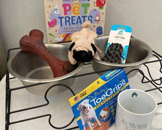 Vibrant Life Large Stainless Steel Pet Diner Stand Bone Rack 7.6 Cups Bowls Dog Chew Treat Kit Mug Beanie Baby