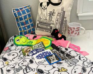  Barnes Noble Dog Themed Cotton Tote Bag Ceramic Dog Mug Snoopy Blanket Assorted Dog Toys Accessories