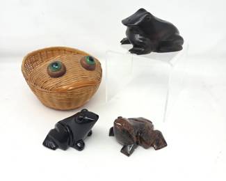  Collection of Frog Figurines & Frog Basket – Carved Stone, Wood & Wicker Décor