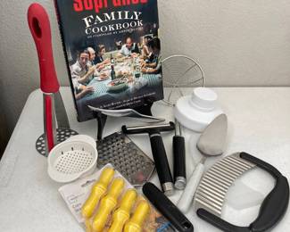 - The Sopranos Family Cookbook Hardcover Kitchen Utensils Set Pampered Chef Kitchen Aid